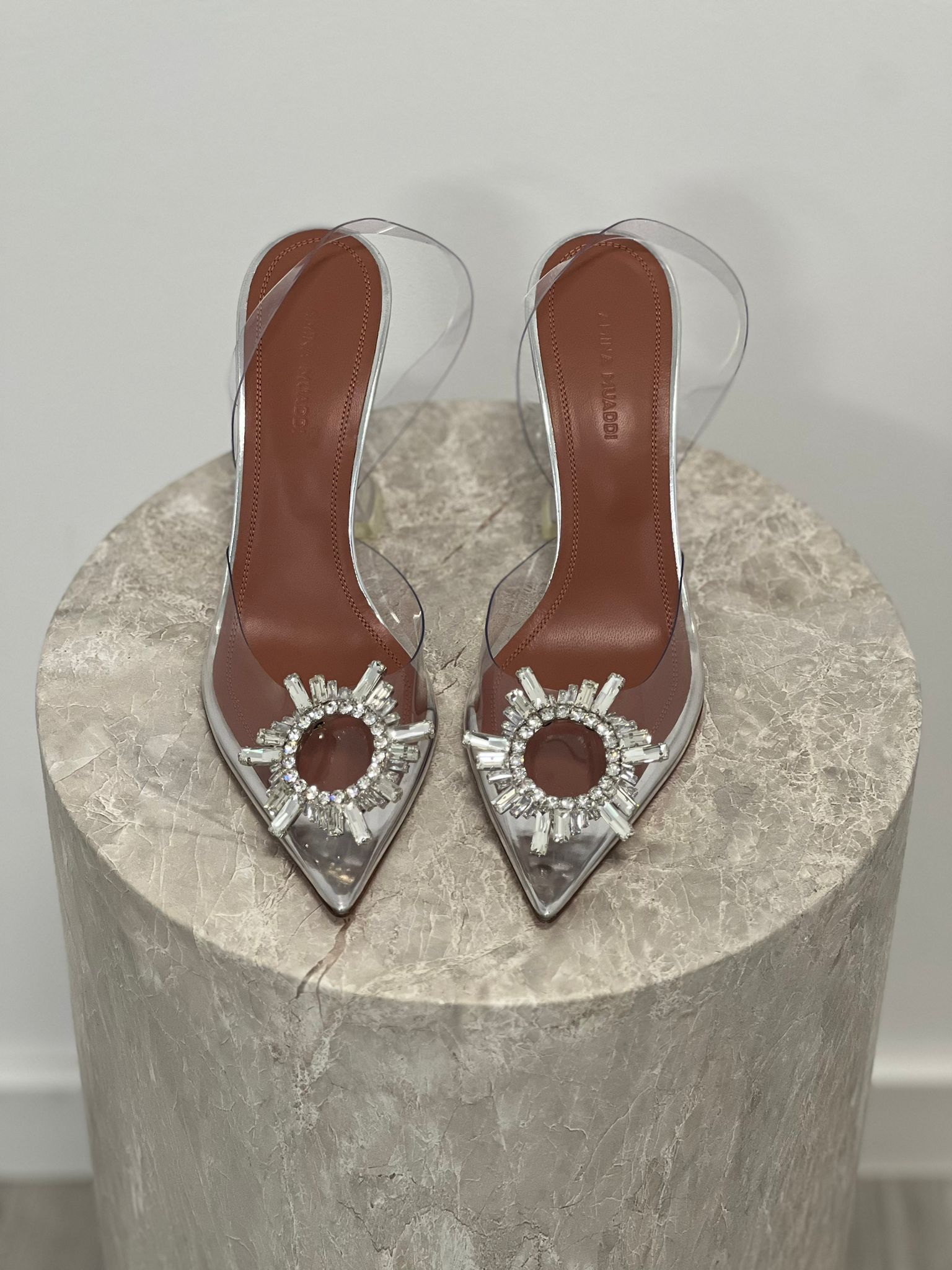 AMINA MUADDI BEGUM CRYSTALS