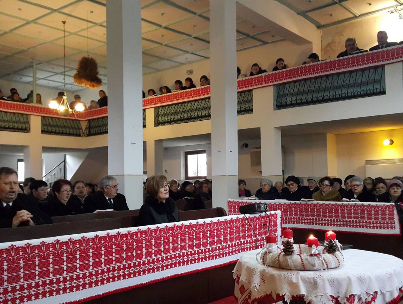 Imanapra gyűltek össze